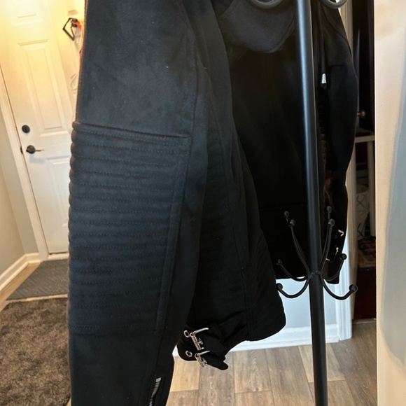 Jacket - Picture 2 of 5